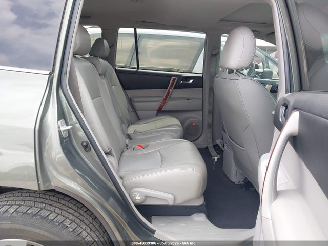 Toyota Highlander Limited V6