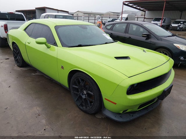 Salvage Dodge Challenger Image