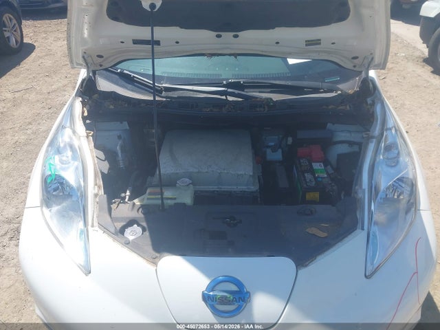 Nissan LEAF S