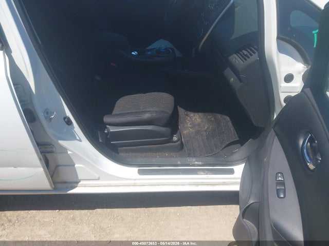 Nissan LEAF S