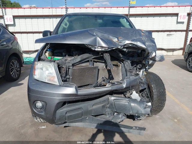 Nissan Frontier Sv