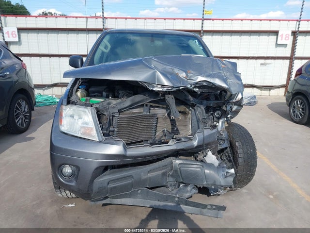 Nissan Frontier Sv