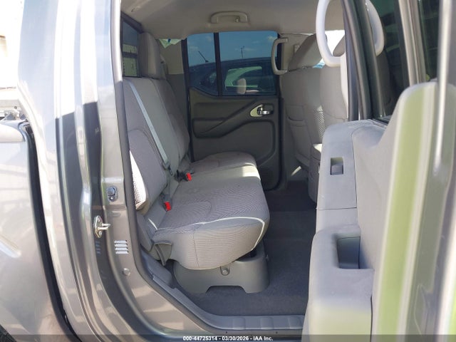 Nissan Frontier Sv