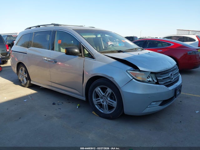 Salvage Honda Odyssey Image