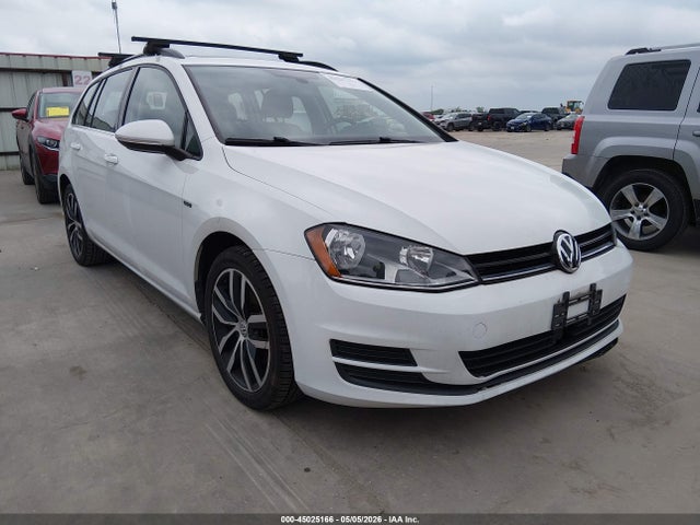 Salvage Volkswagen Golf Image