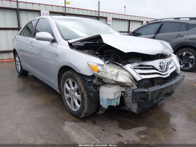 Salvage Toyota Camry Image