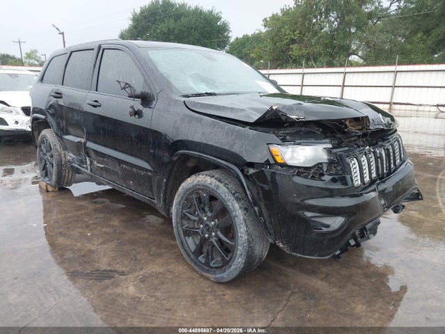 Salvage Jeep Grand Cherokee Image
