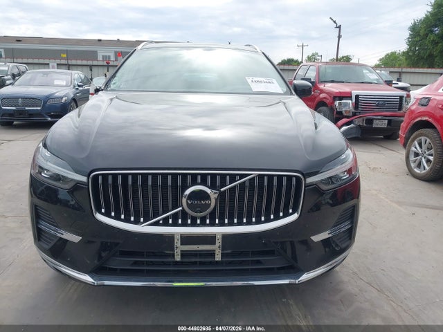 Volvo XC60 B5 Plus Bright Theme