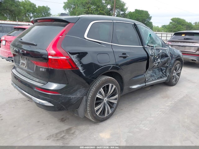 Volvo XC60 B5 Plus Bright Theme