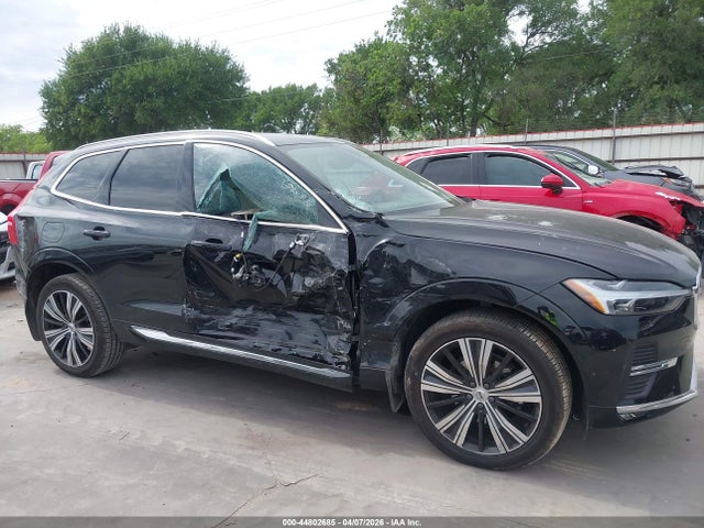 Volvo XC60 B5 Plus Bright Theme