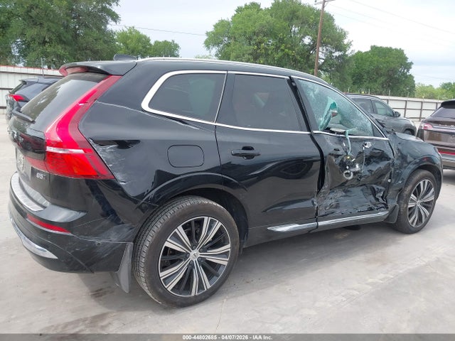 Volvo XC60 B5 Plus Bright Theme