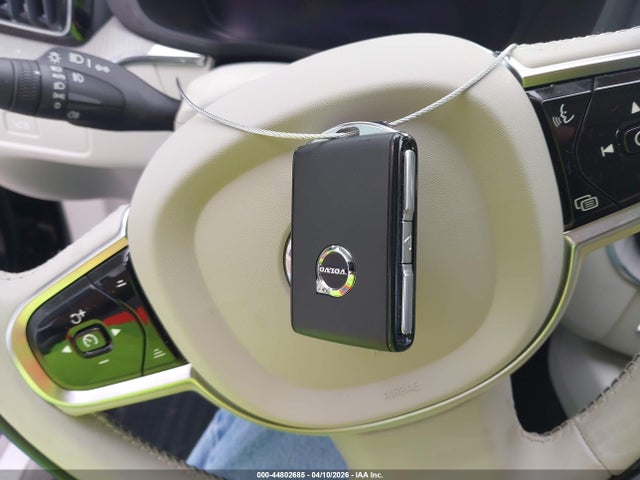 Volvo XC60 B5 Plus Bright Theme