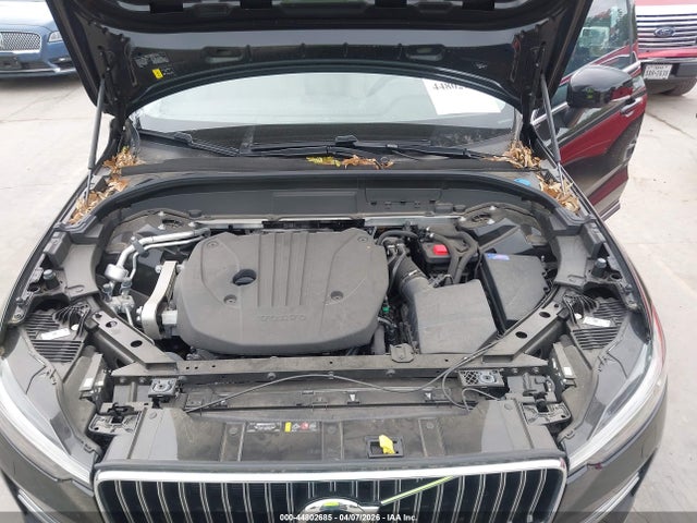 Volvo XC60 B5 Plus Bright Theme
