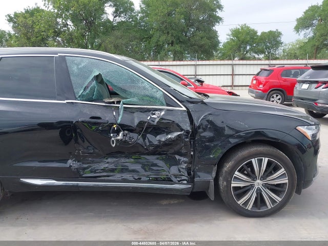 Volvo XC60 B5 Plus Bright Theme