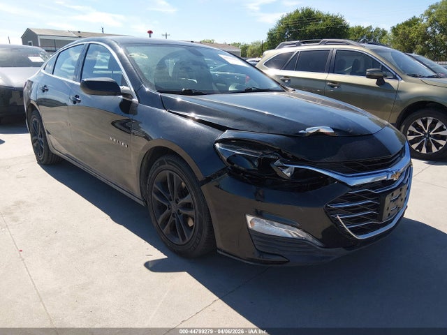 Salvage Chevrolet Malibu Image
