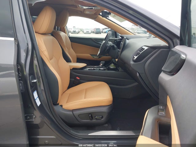 Lexus NX Premium