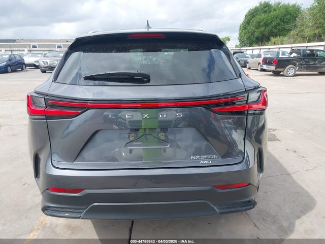 Lexus NX Premium