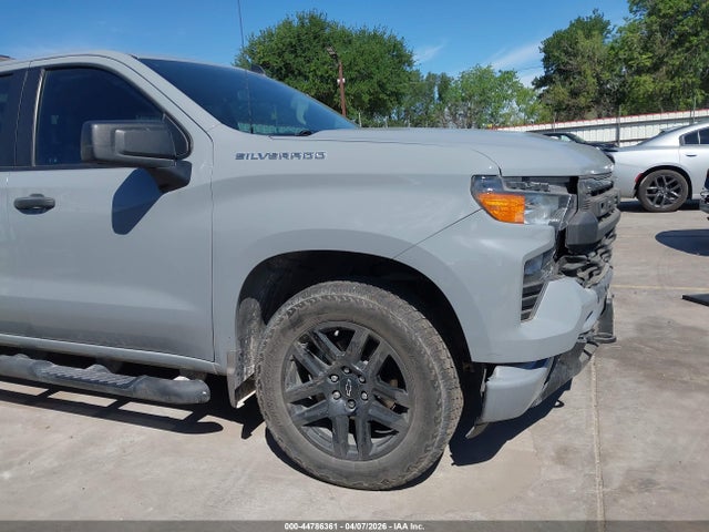 Chevrolet Silverado 1500 4wd  Short Bed Custom
