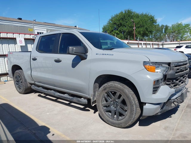 Chevrolet Silverado 1500 4wd  Short Bed Custom