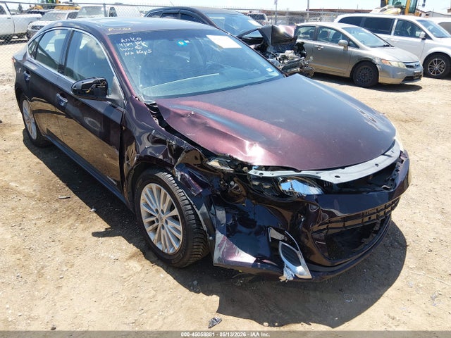 Salvage Toyota Avalon Hybrid Image