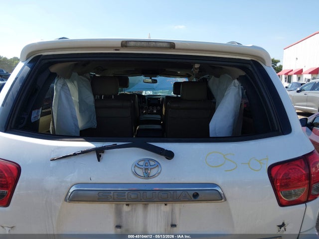 Toyota Sequoia Platinum 5.7l V8