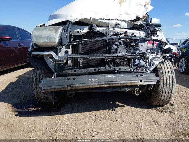Toyota Sequoia Platinum 5.7l V8