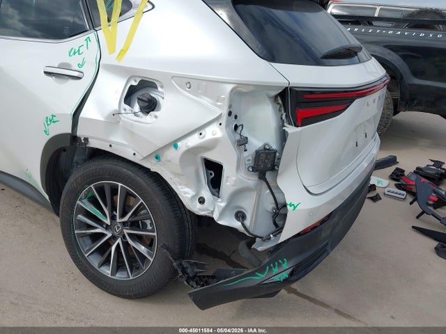 Lexus NX Premium