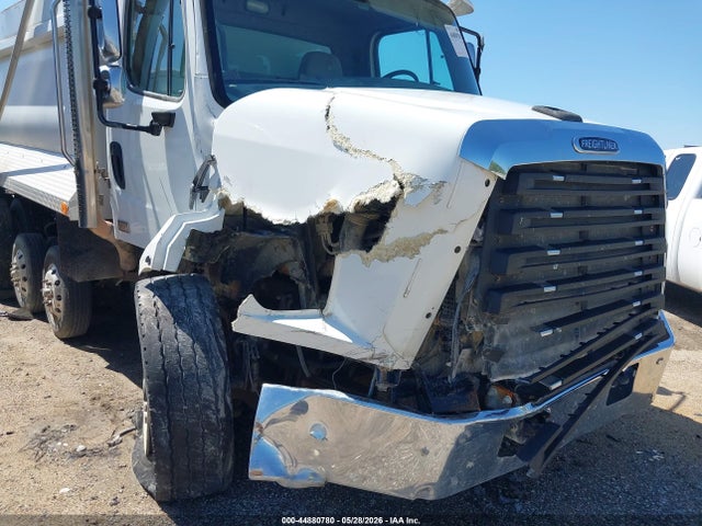 Freightliner 108sd