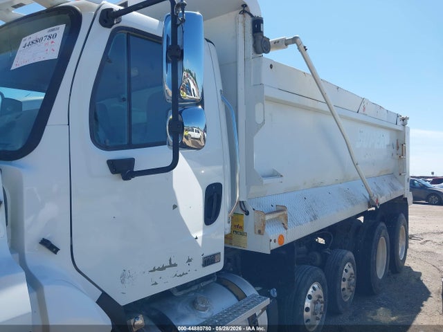 Freightliner 108sd