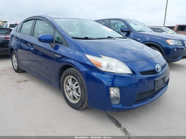 Salvage Toyota Prius Image