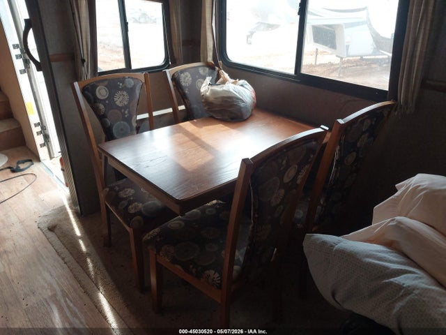 Forest River Wildwood M337bar