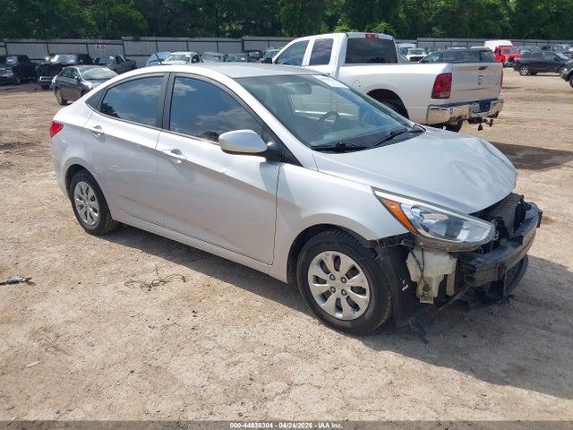 Salvage Hyundai ACCENT Image