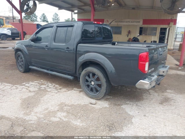Nissan Frontier Sv