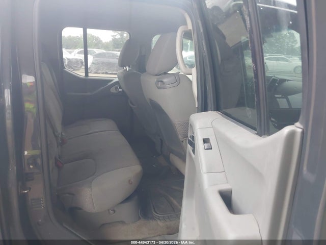 Nissan Frontier Sv