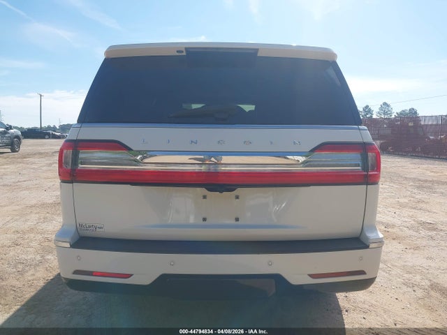 Lincoln Navigator Reserve L
