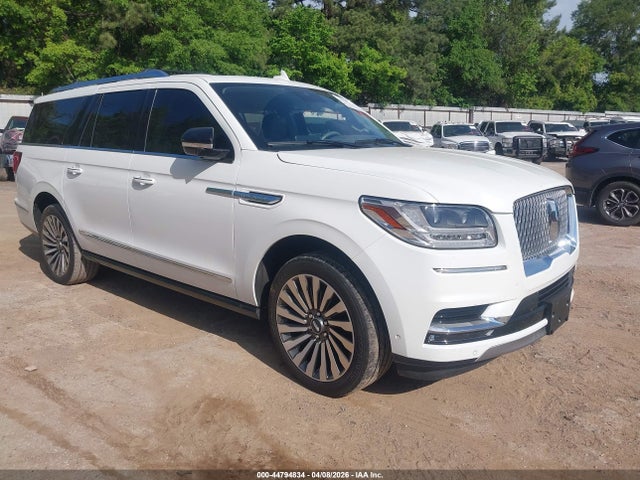 Salvage Lincoln Navigator Image