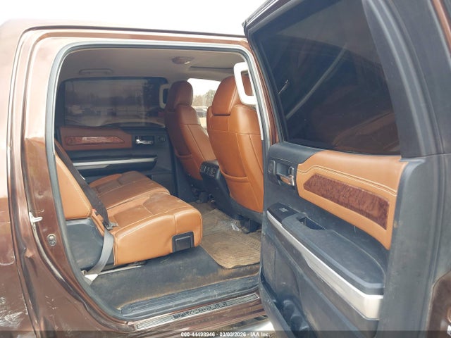 Toyota Tundra 1794 5.7l V8