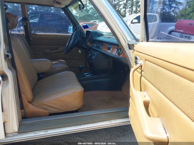 Mercedes-Benz 300