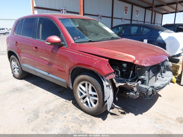 Salvage Volkswagen Tiguan Image