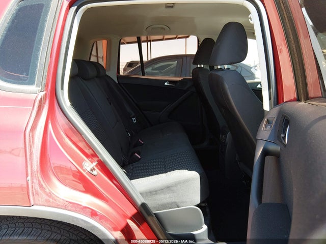 Volkswagen Tiguan S