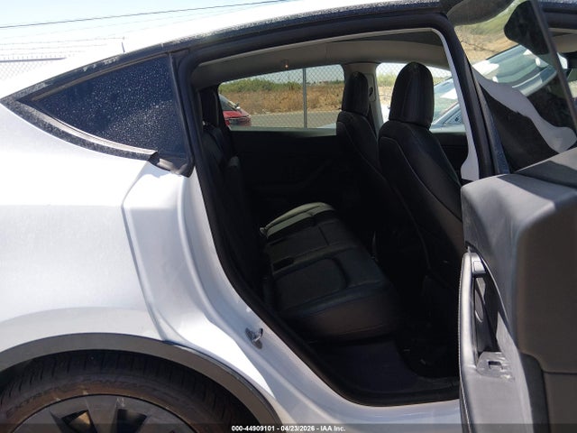 Tesla Model Y Long Range Dual Motor All-wheel Drive