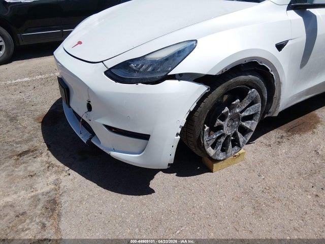 Tesla Model Y Long Range Dual Motor All-wheel Drive