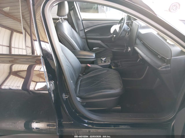 Ford Mustang Select
