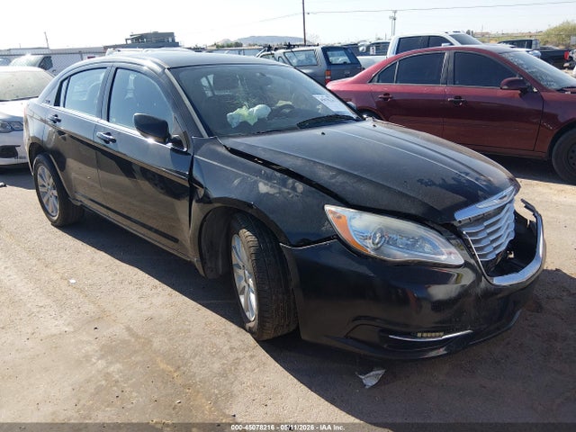 Salvage Chrysler 200 Image