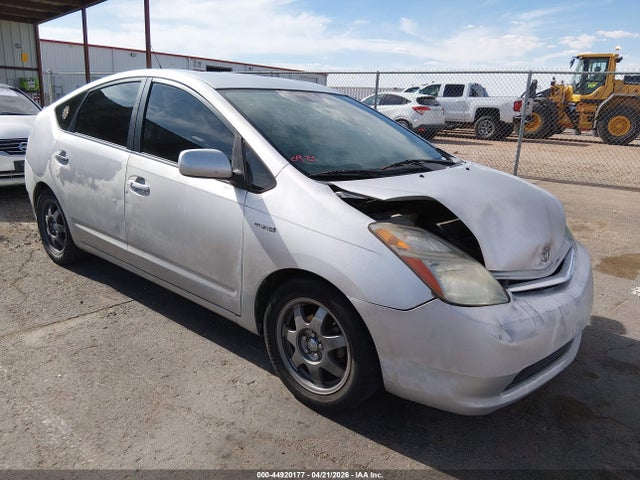 Salvage Toyota Prius Image