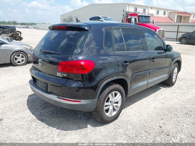 Volkswagen Tiguan S