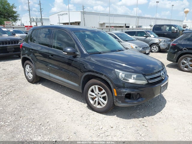 Salvage Volkswagen Tiguan Image