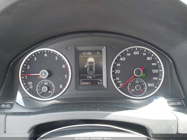 Volkswagen Tiguan S
