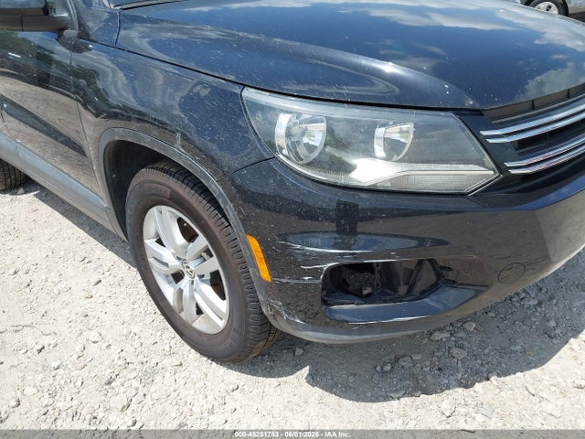 Volkswagen Tiguan S