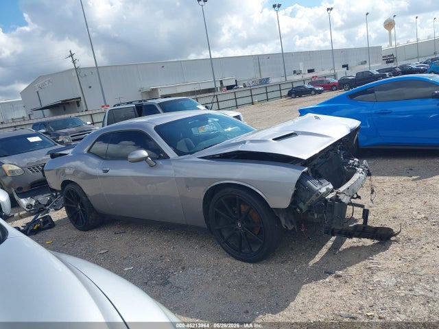 Dodge Challenger Sxt